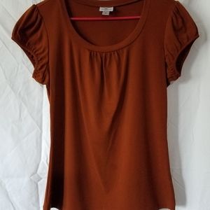 Women's brownish-orange short sleeve shirt